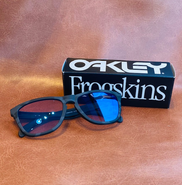 OAKREY（オークリー） Oakley Frogskins（フロッグスキン）×KODAK（コダック）